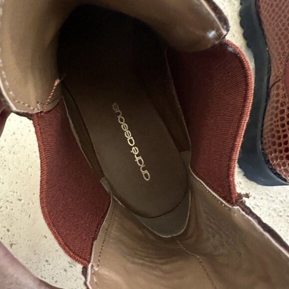 Andre‎ Assous Peggy Chelsea Boot Booties Leather Women Embossed Croc Brown 6.5M - Picture 10 of 13